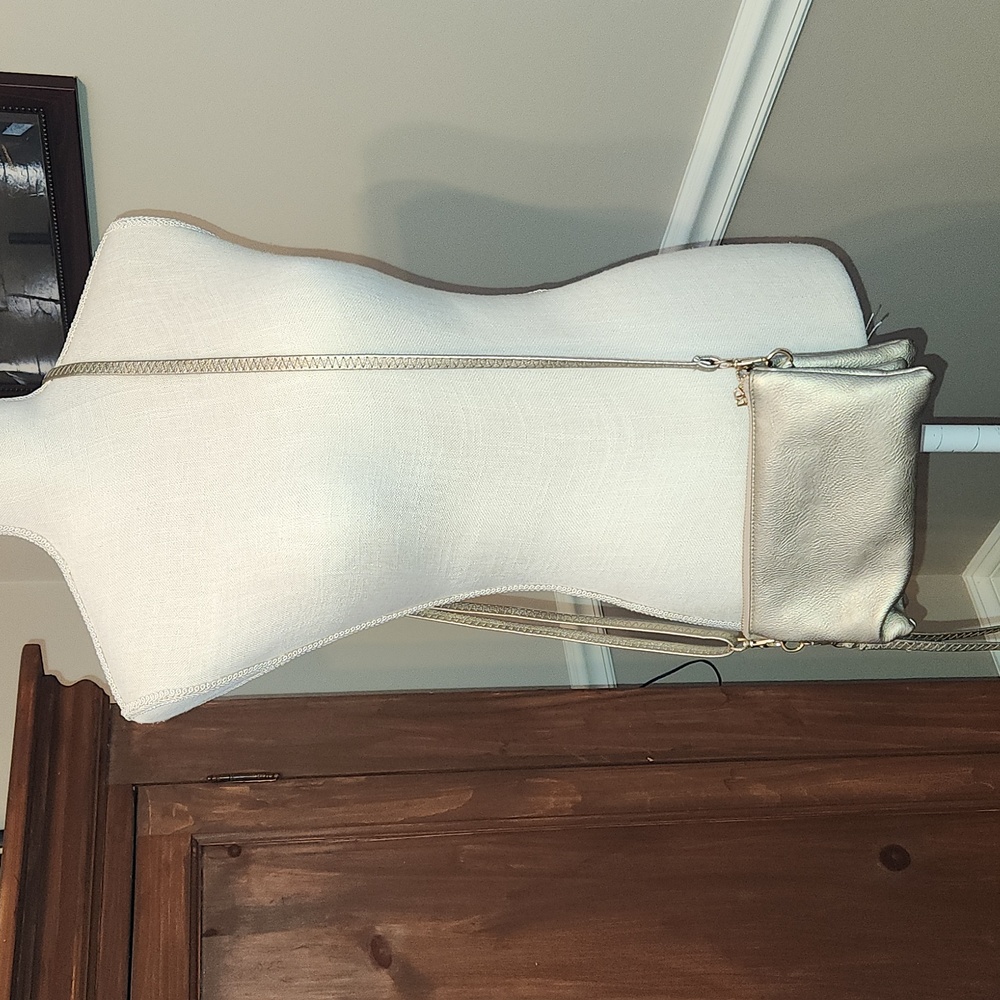 Cross body/ wristlet